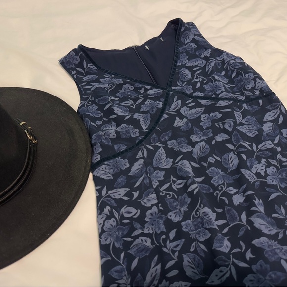 Vintage Floral Print Dress - Picture 2 of 4